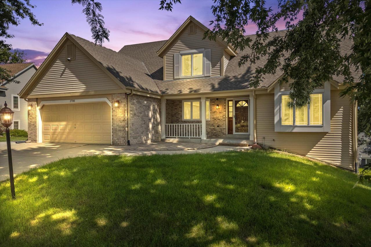 2700 Wyngate Way, Waukesha, WI 53189