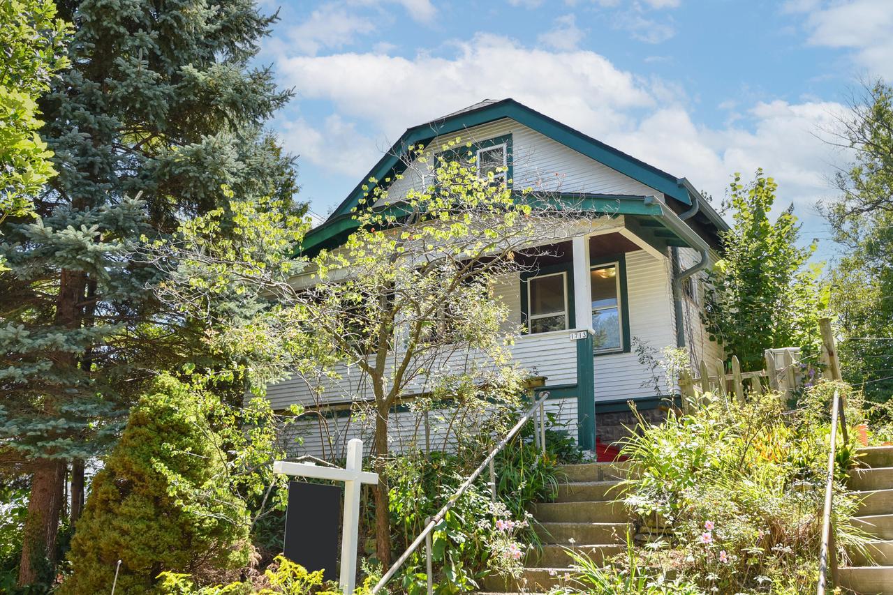 1713 E Newport Ave, Milwaukee, WI 53211