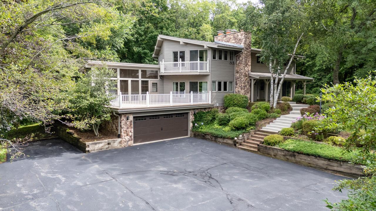 4427 Foxboro Ct, Polk, WI 53086