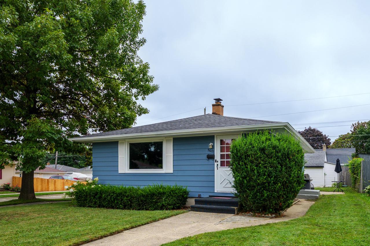 5601 44th Ave, Kenosha, WI 53144