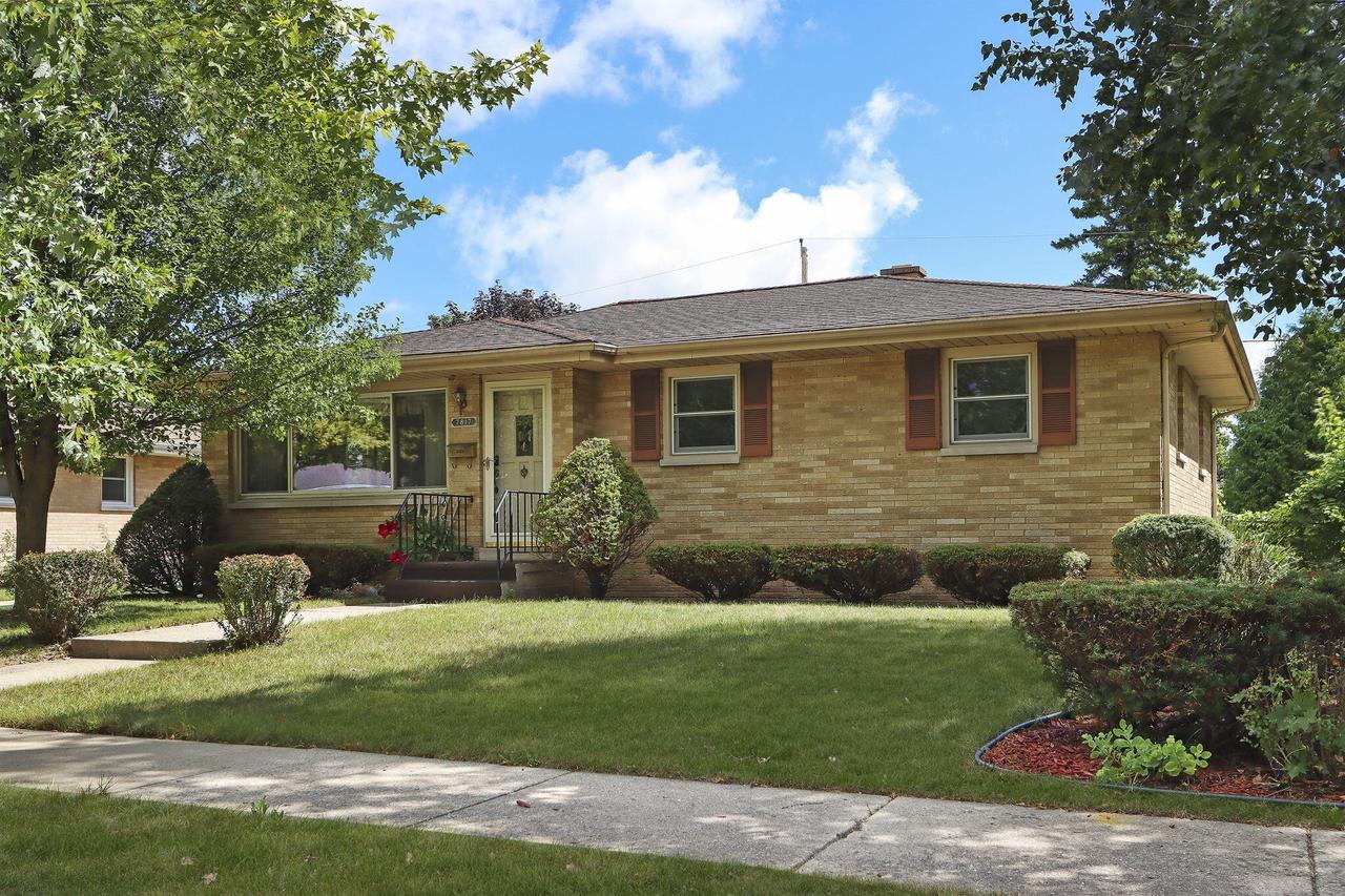 7817 43rd Ave, Kenosha, WI 53142
