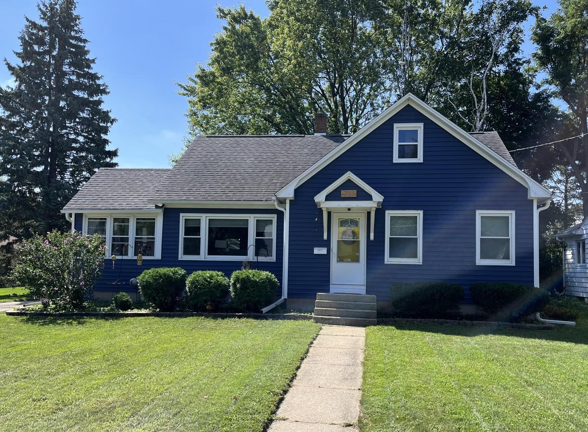 711 Harriette St, Fort Atkinson, WI 53538
