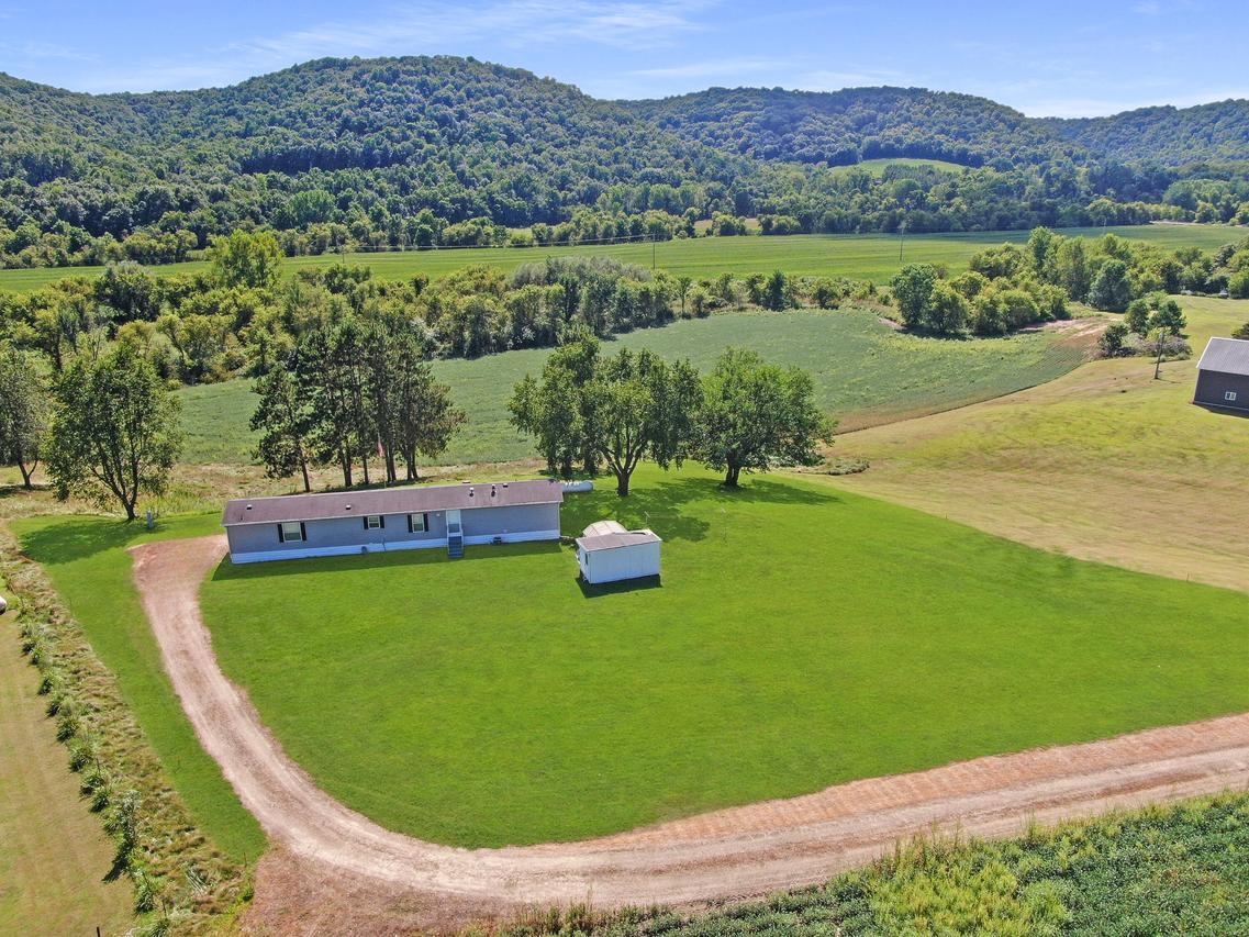 E2817 S Creek Rd, Genoa, WI 54624