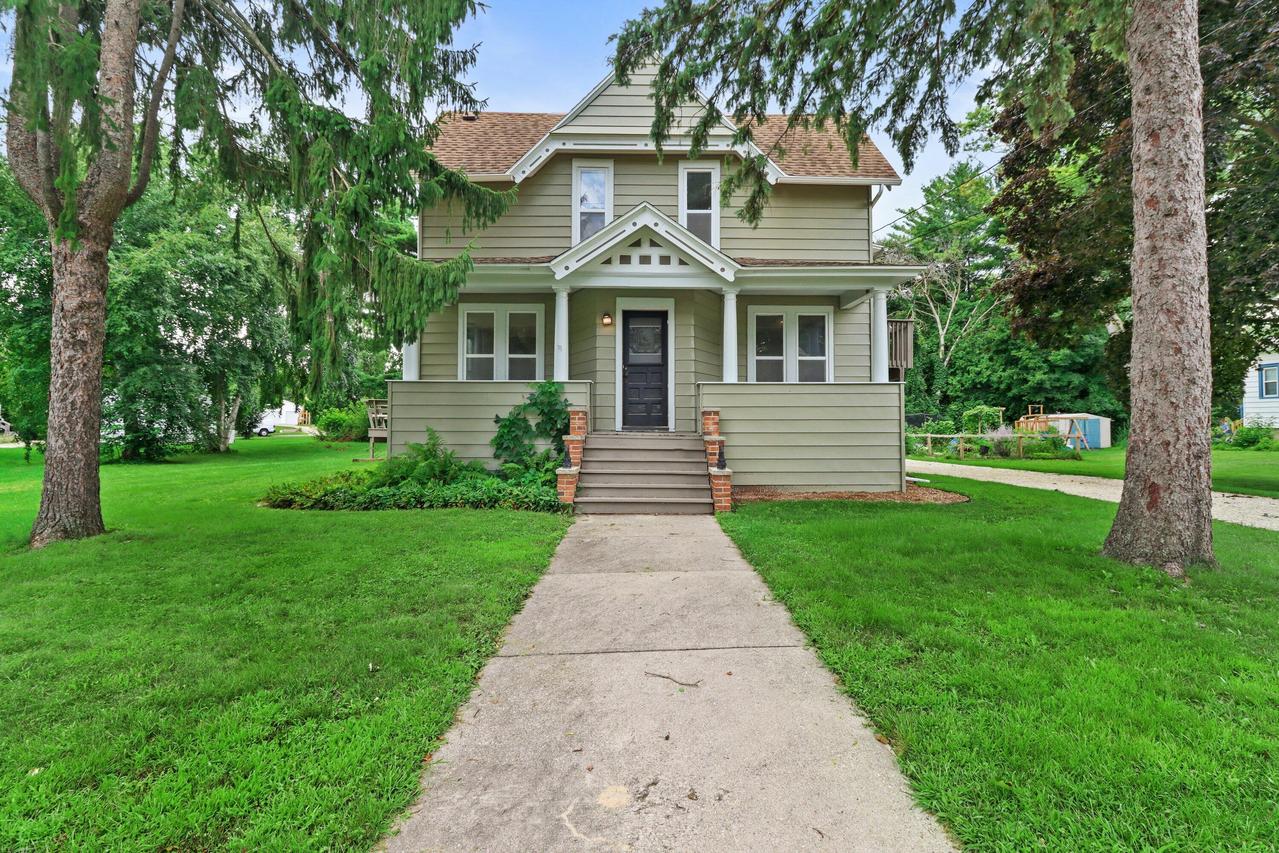 408 E Washington St, Lake Mills, WI 53551