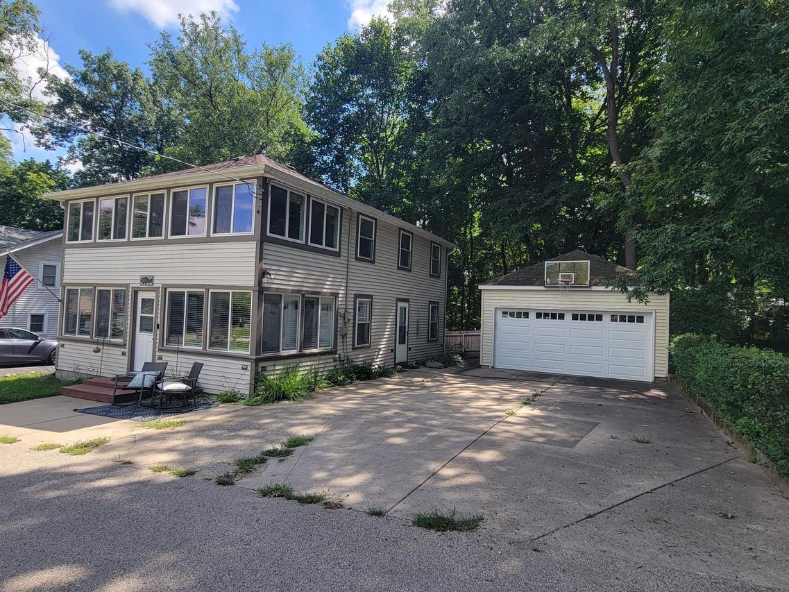 1601 Jackson Park, Delavan, WI 53115