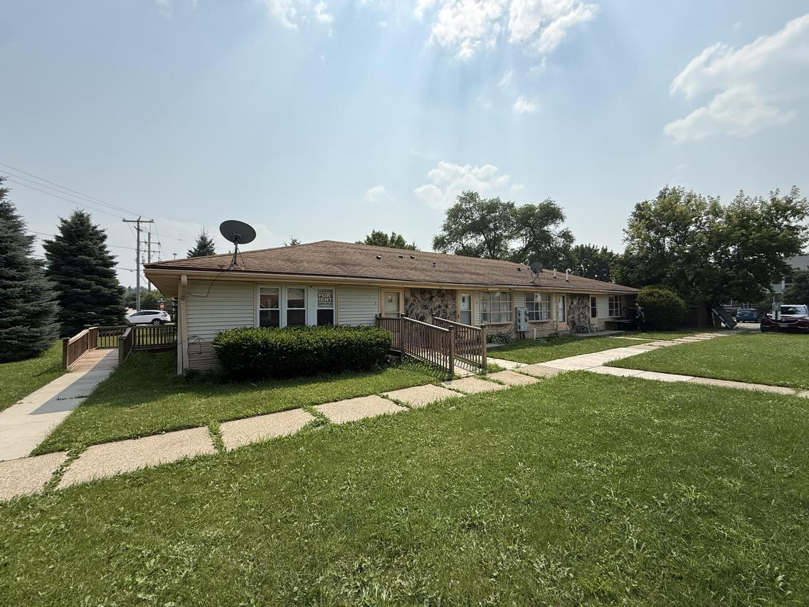 447 Merton Ave, Hartland, WI 53029