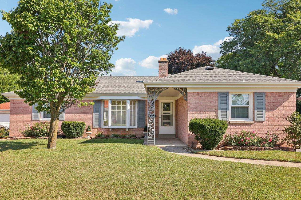 8930 W Hope Ave, Milwaukee, WI 53222