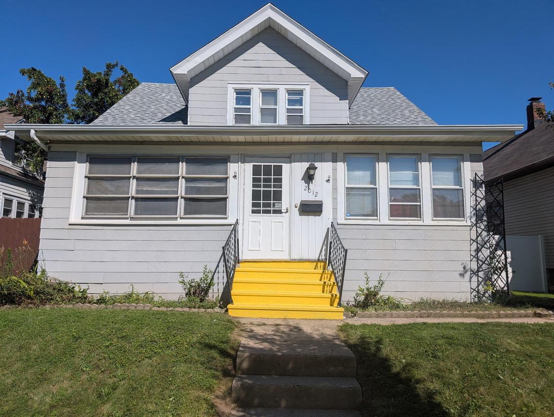 2012 S 68th St, West Allis, WI 53219