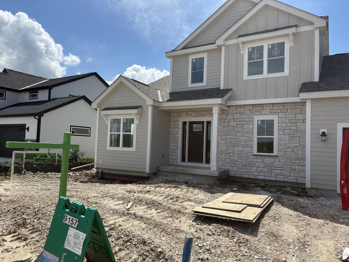 9157 S Overlook Way, Franklin, WI 53132