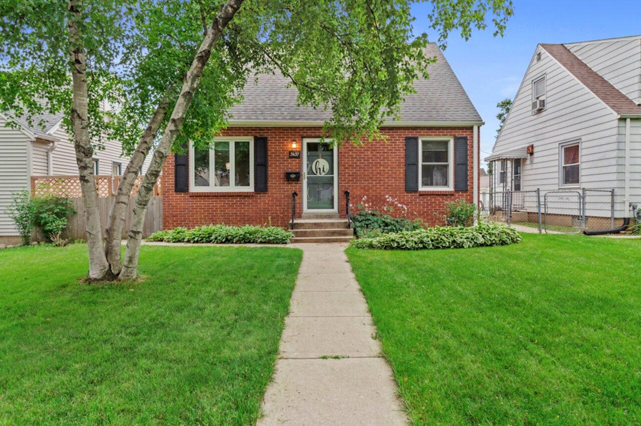 3437 N 87th St, Milwaukee, WI 53222