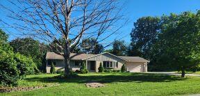 16165 Cumberland Trl, Brookfield, WI 53005