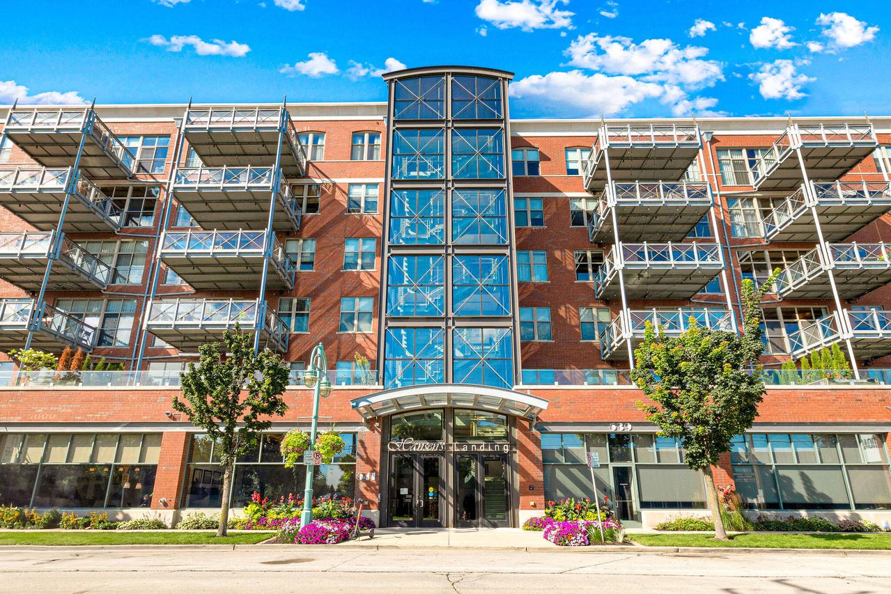 541 E E Erie St #304, Milwaukee, WI 53202