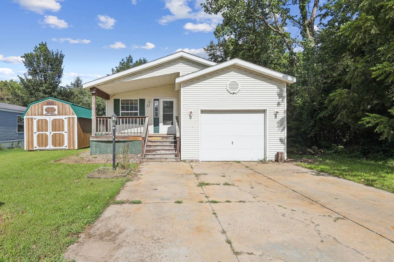 52 Lapidary Ln, Janesville, WI 53548