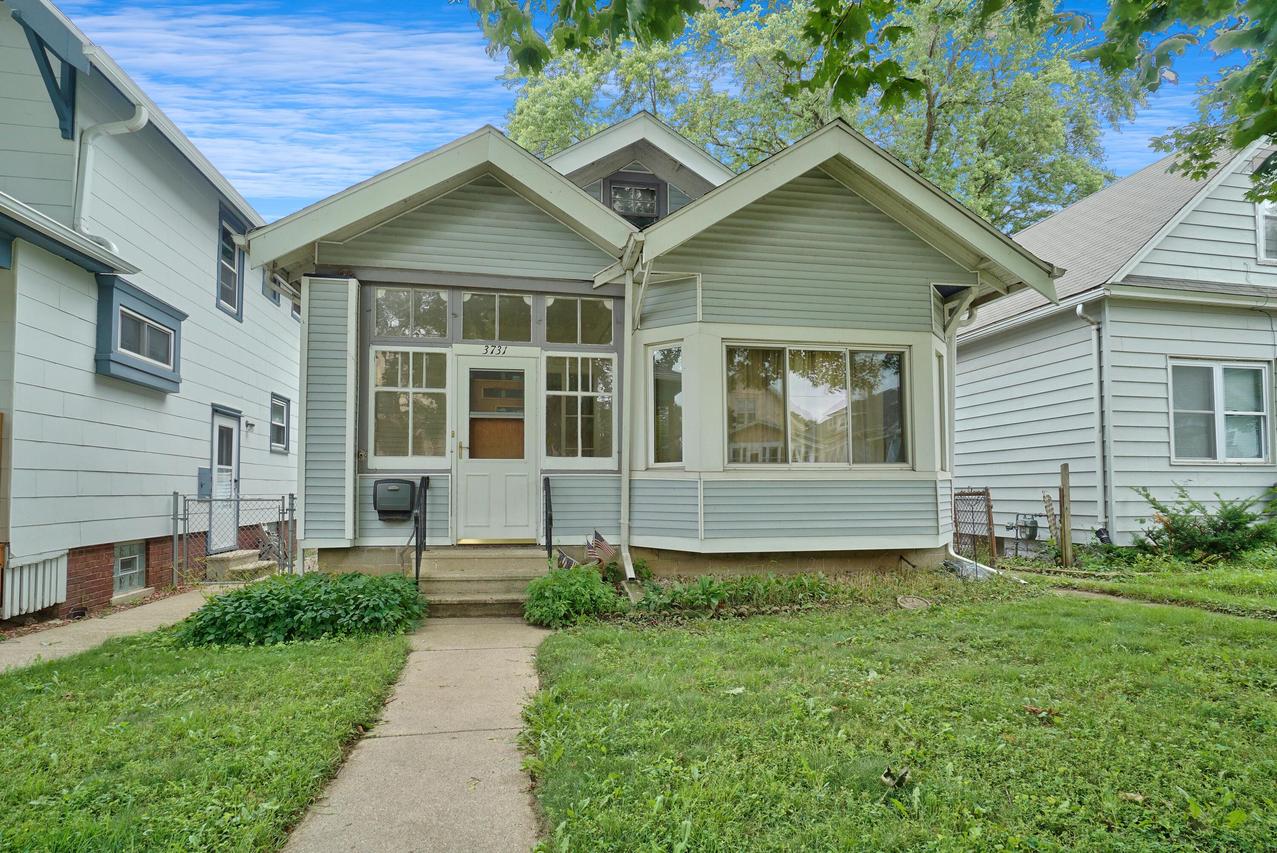 3731 E Plankinton Ave, Cudahy, WI 53110