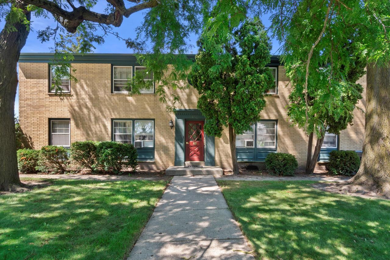 4032 Marquette Dr, Racine, WI 53402