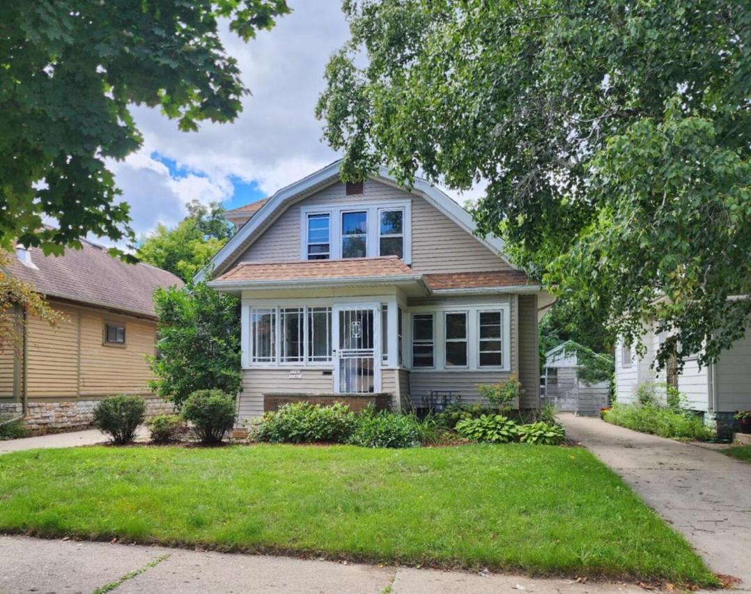 2241 N 54th St, Milwaukee, WI 53208