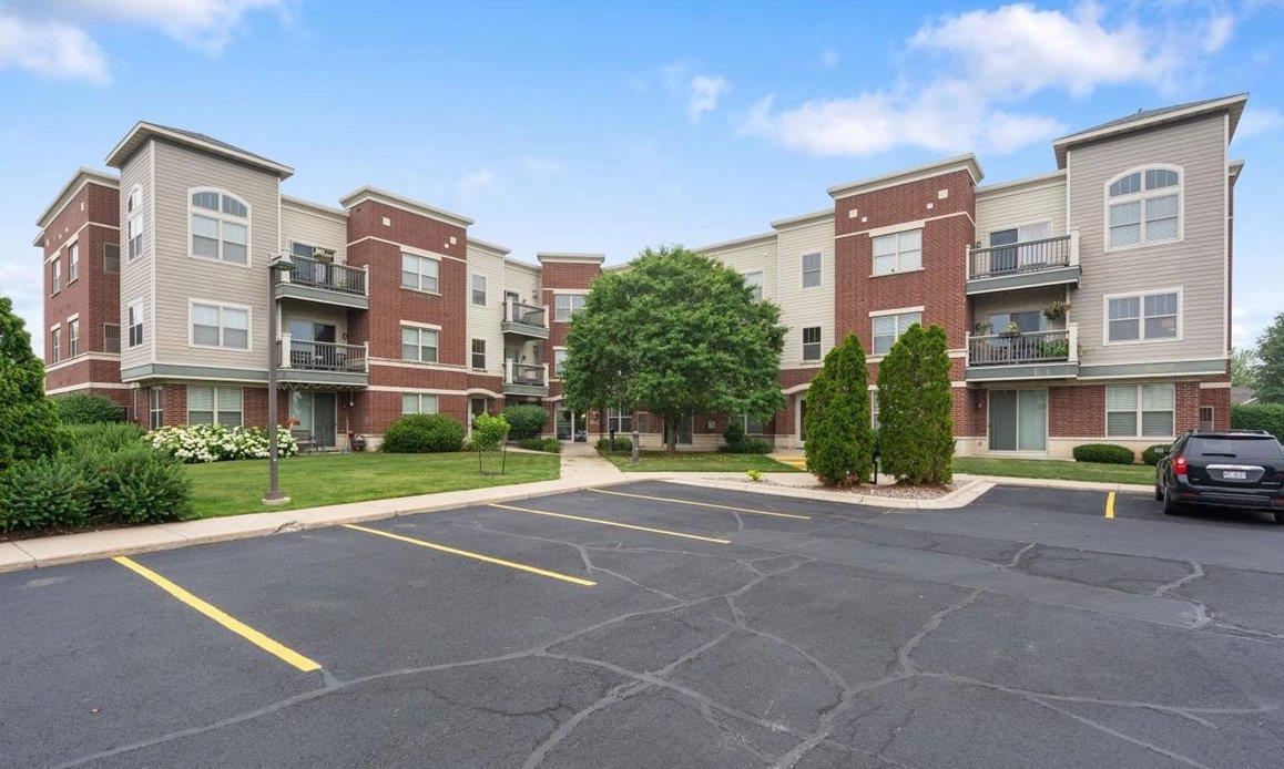 5196 Sassafras Dr #313, Fitchburg, WI 53711