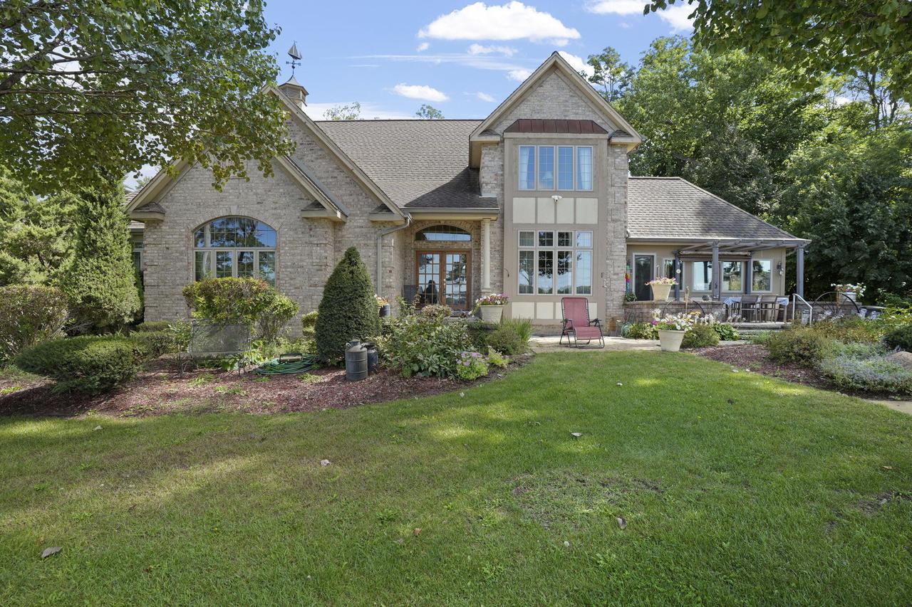 N9198 N East Shore, East Troy, WI 53120