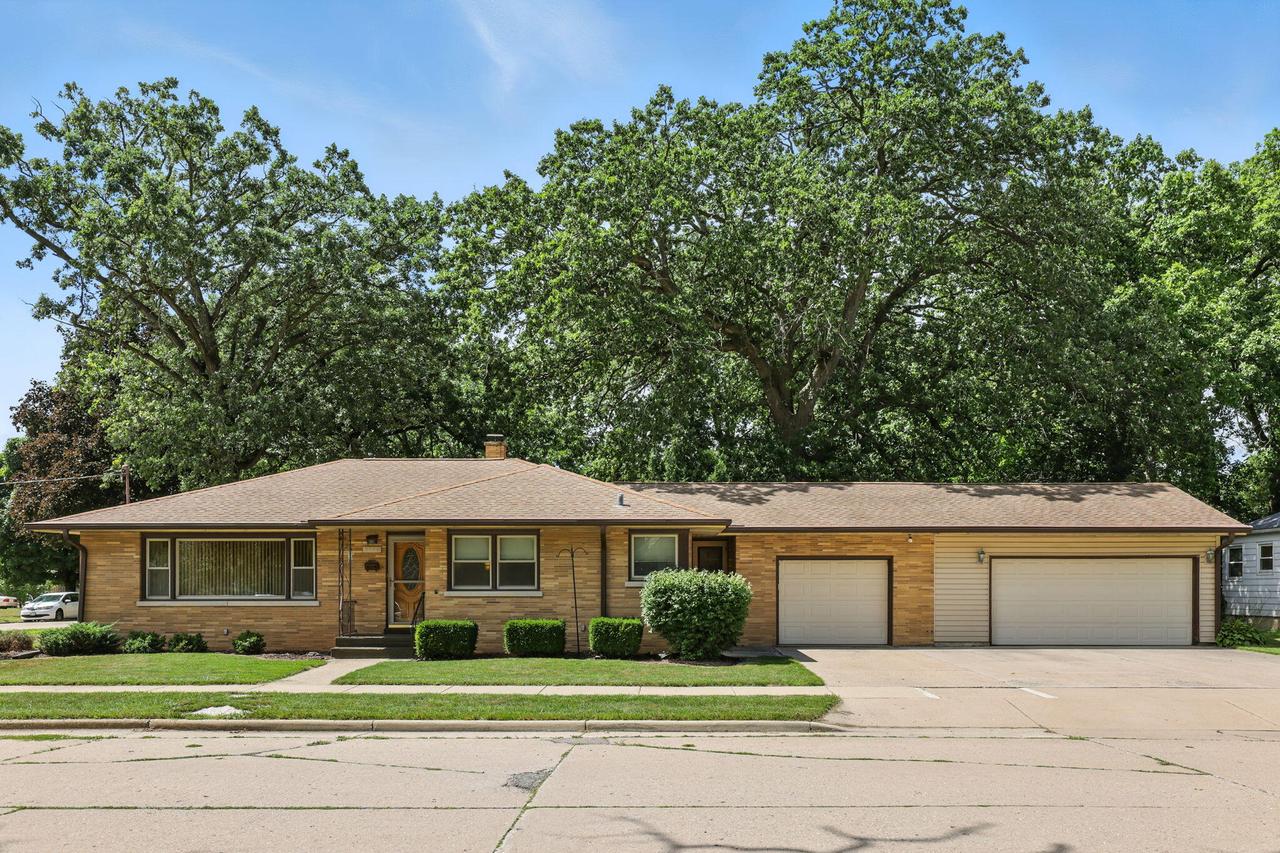 3722 21st Ave, Kenosha, WI 53140