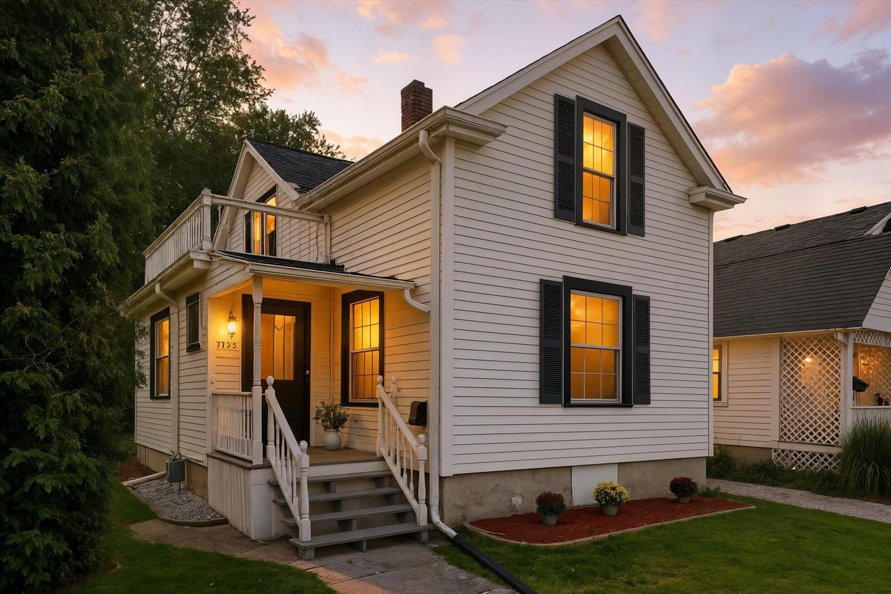 1123 12th Ave, Grafton, WI 53024