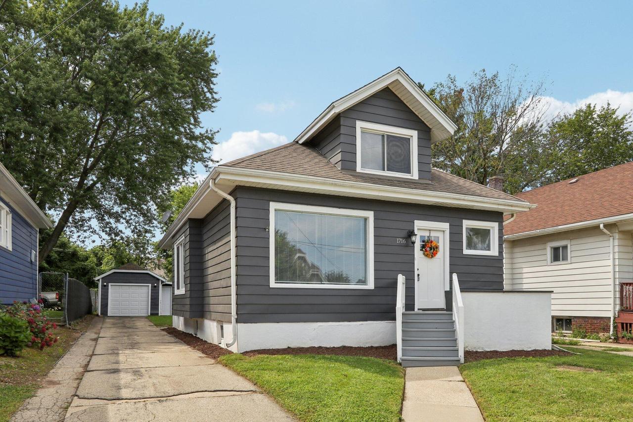 1716 Blake Ave, Racine, WI 53404