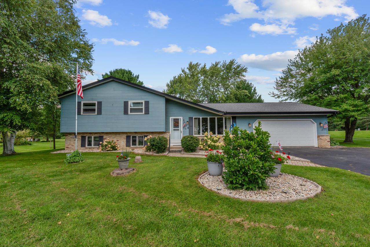 5136 William Tell Dr, Addison, WI 53095