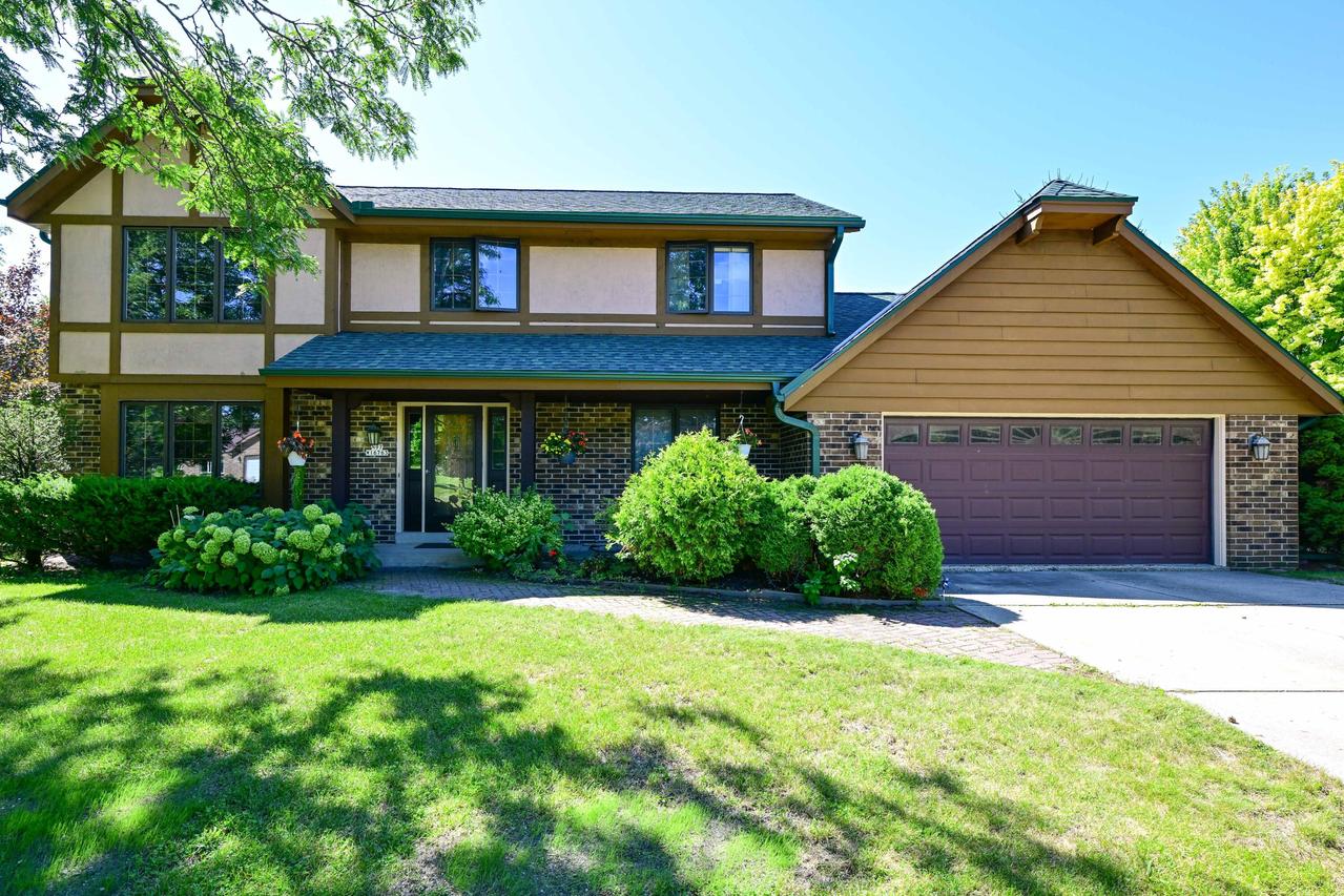 N97W16763 Chippewa Dr, Germantown, WI 53022