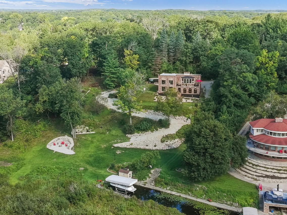 W5505 Rocky Rd, La Grange, WI 53121