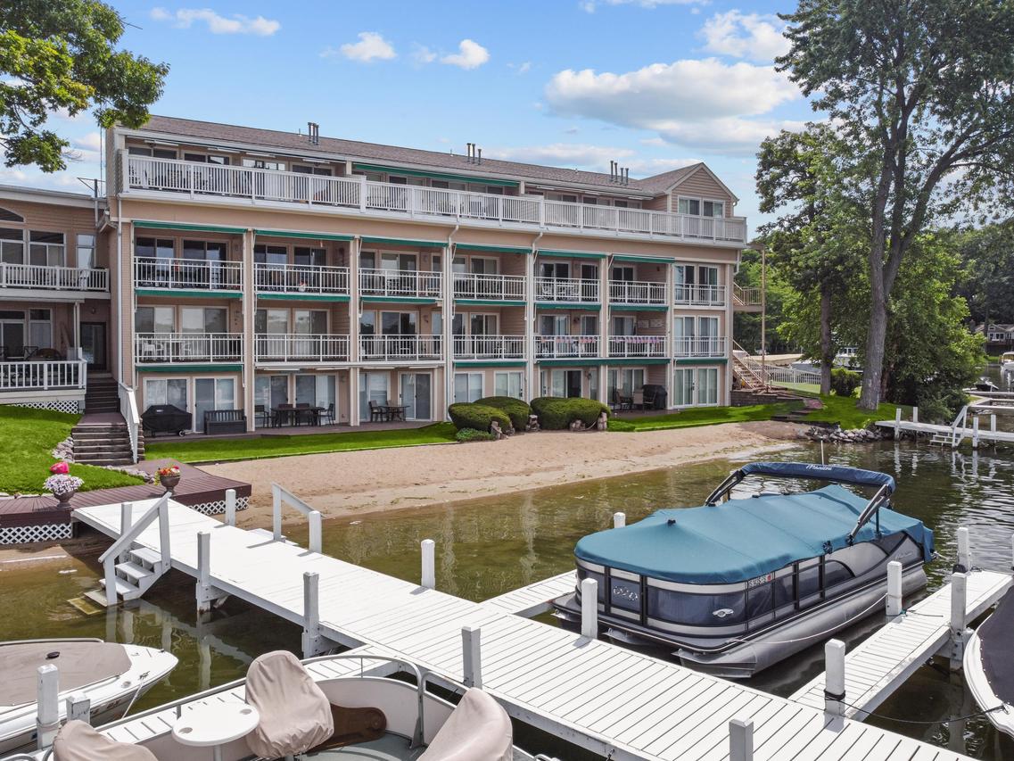 W5135 Sterlingworth Ct #30, La Grange, WI 53121