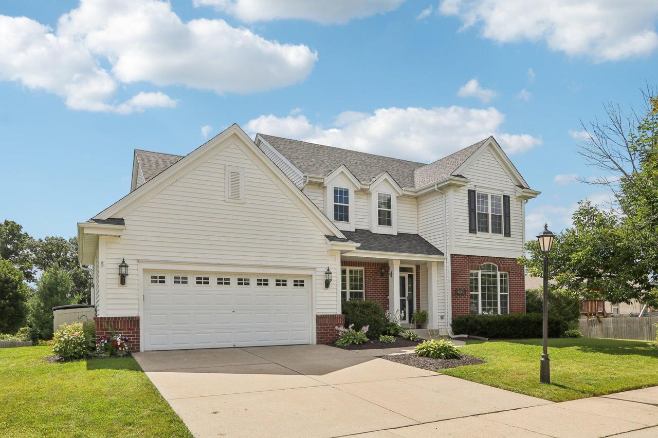 4143 Stillwater Cir, Waukesha, WI 53189