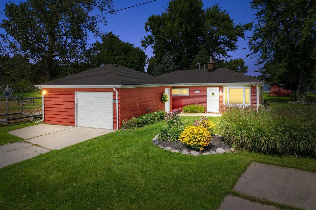 2315 W Belfast Ln, Erin, WI 53027