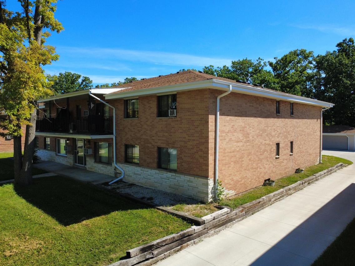 4266 N 104th St, Milwaukee, WI 53222
