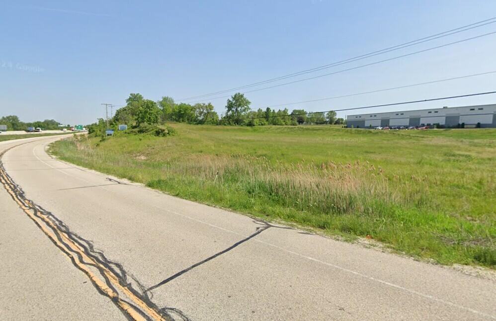 4731 E Frontage Rd, Caledonia, WI 53126