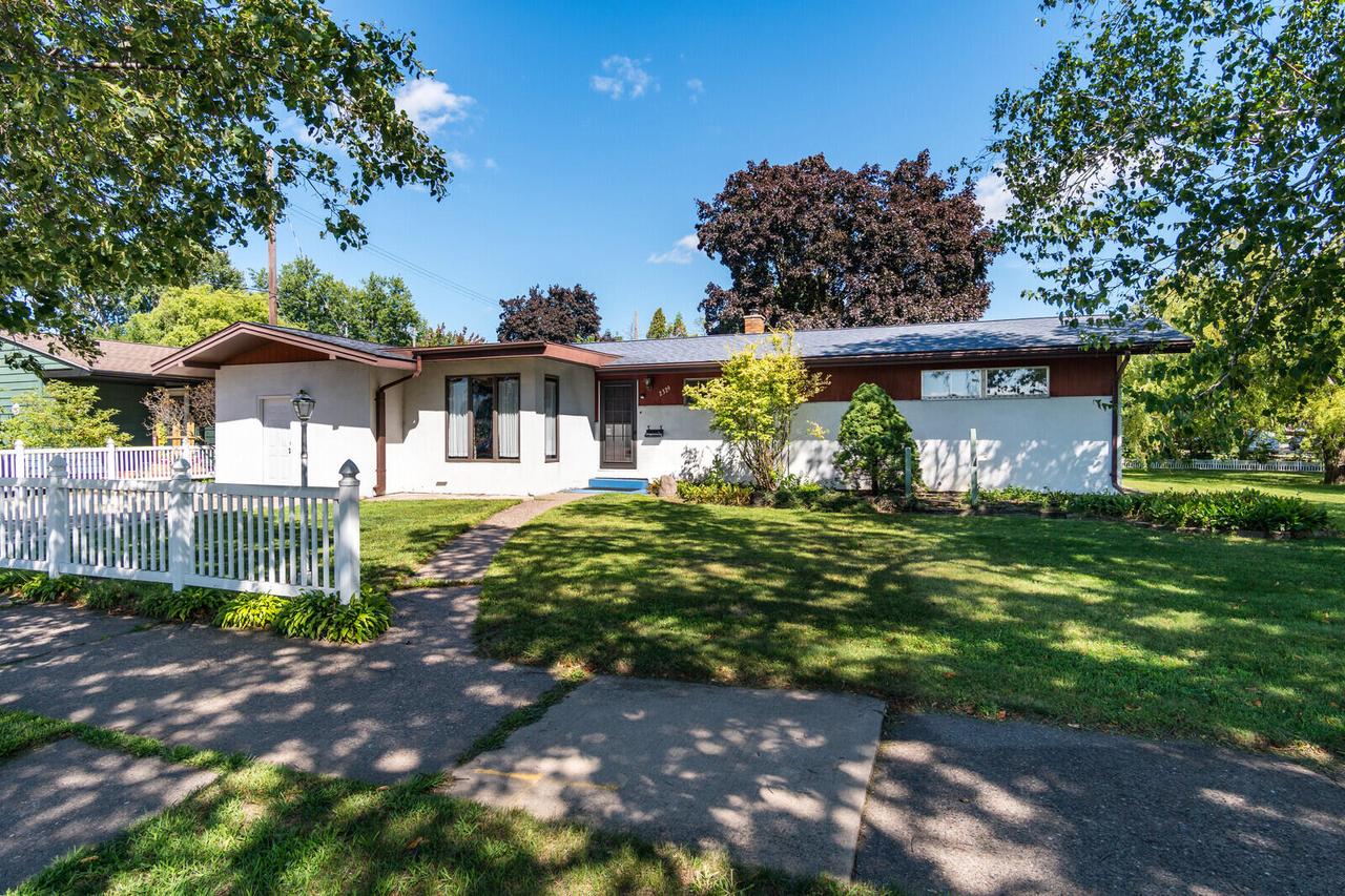 2329 S 23rd, La Crosse, WI 54601