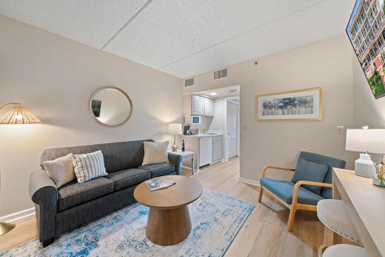 335 Wrigley Dr #308, Lake Geneva, WI 53147
