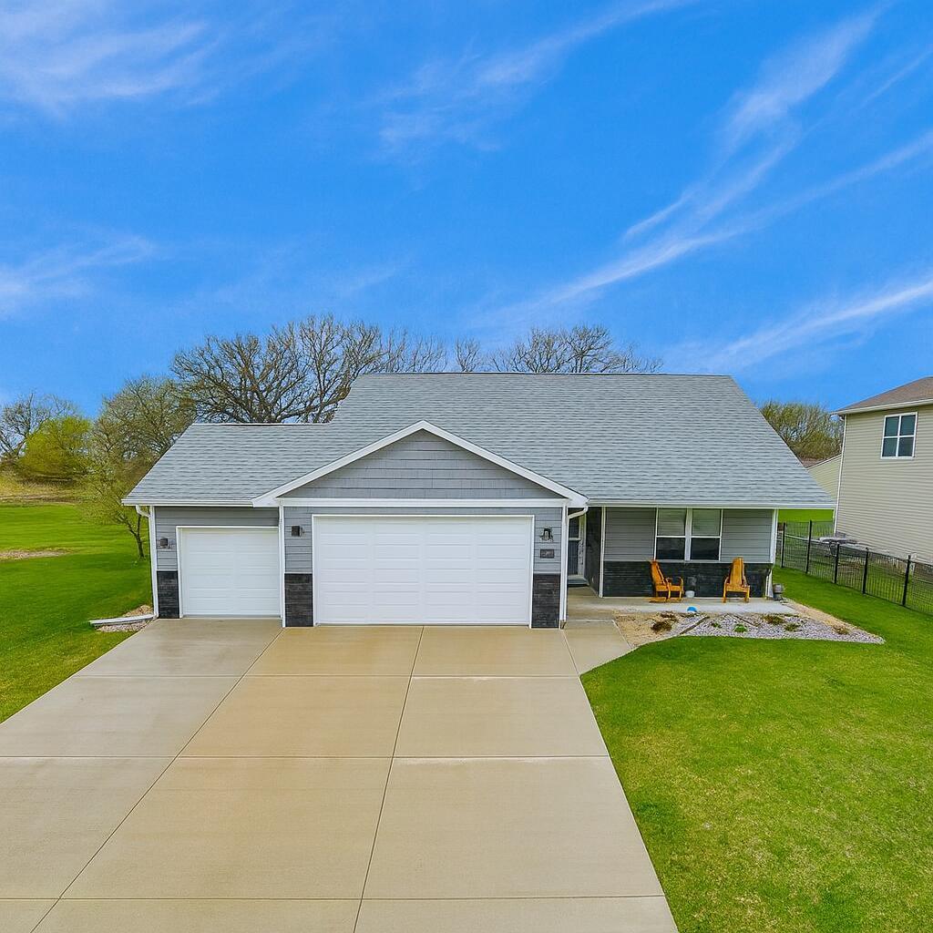 3465 Samson Dr, Janesville, WI 53563