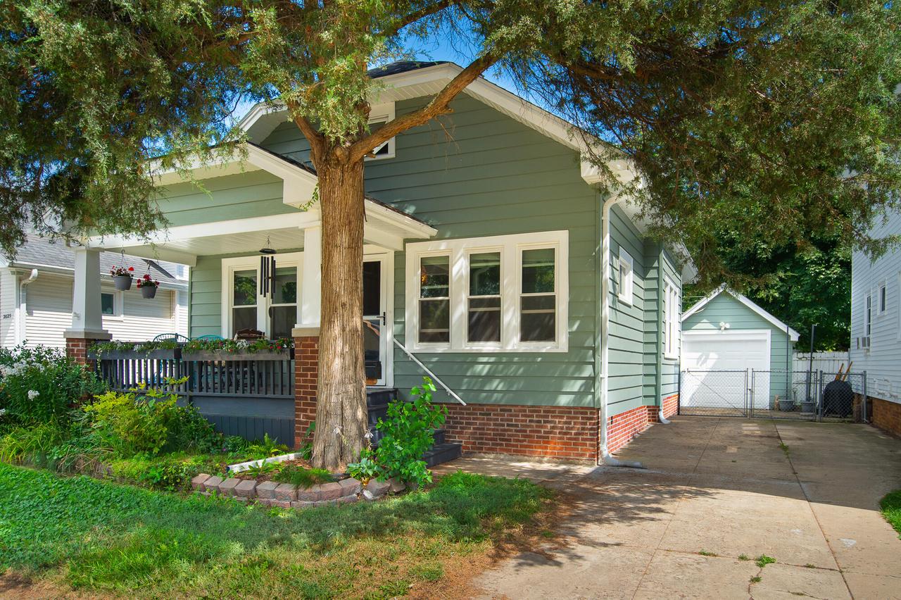 2029 Kearney Ave, Racine, WI 53403