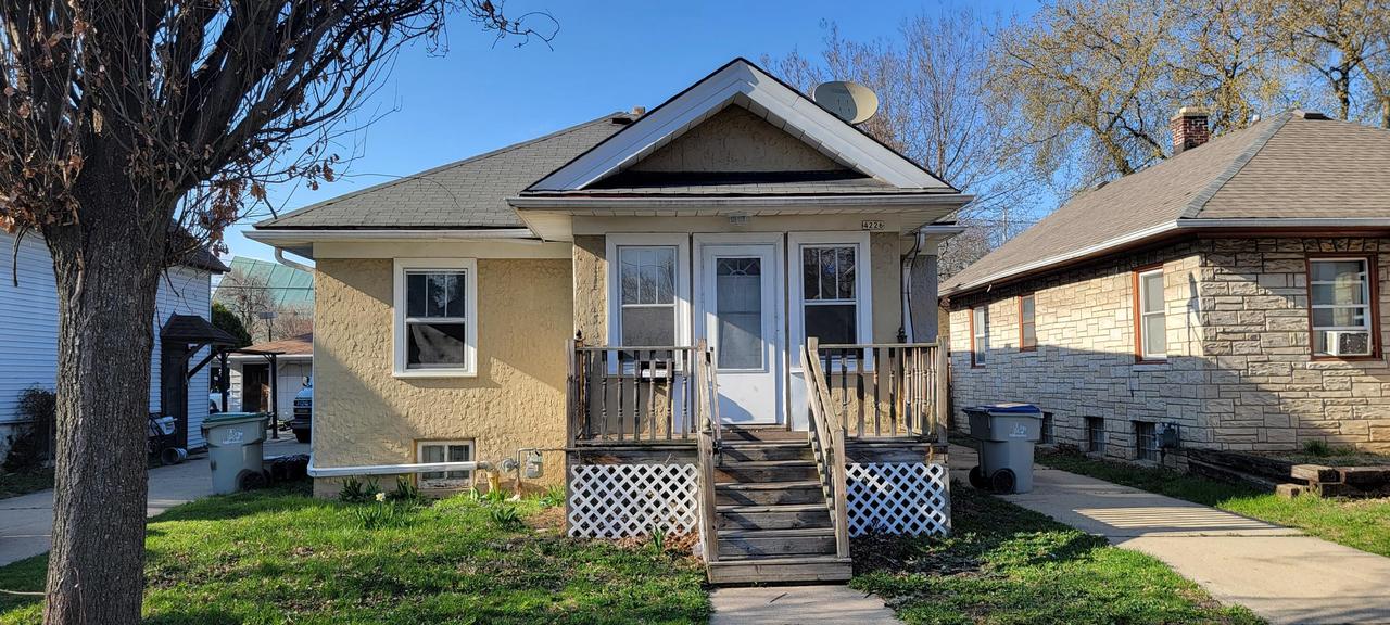 4226 W Sieben Pl, Milwaukee, WI 53216