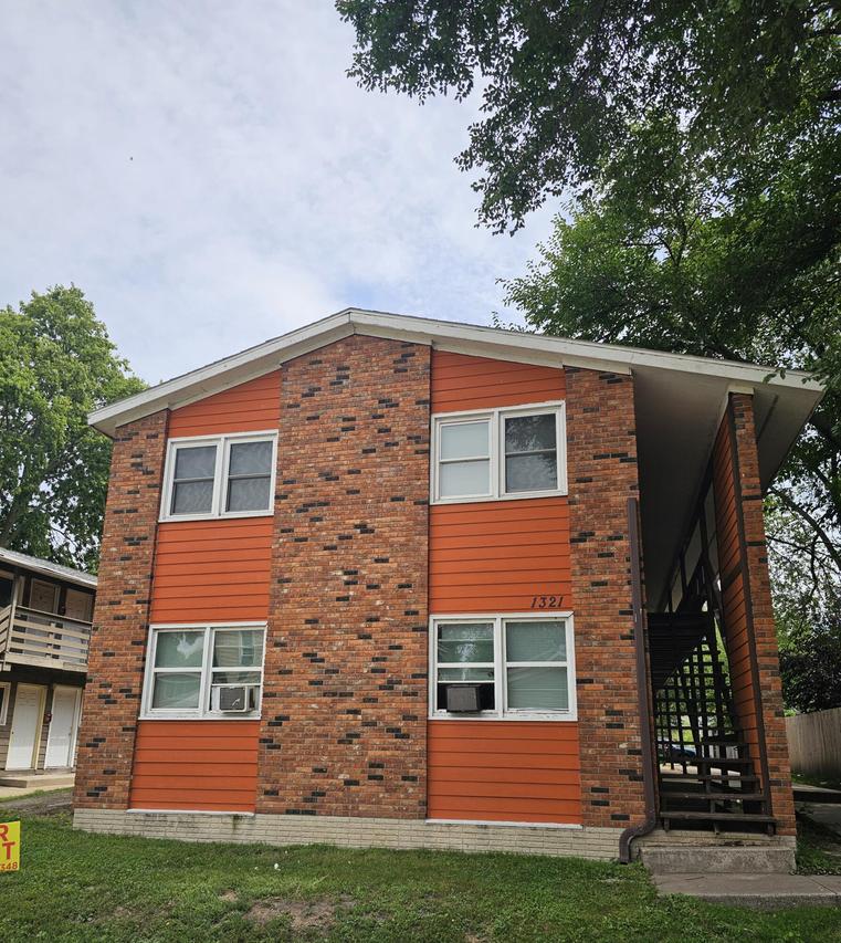 1321 S 4th St, La Crosse, WI 54601