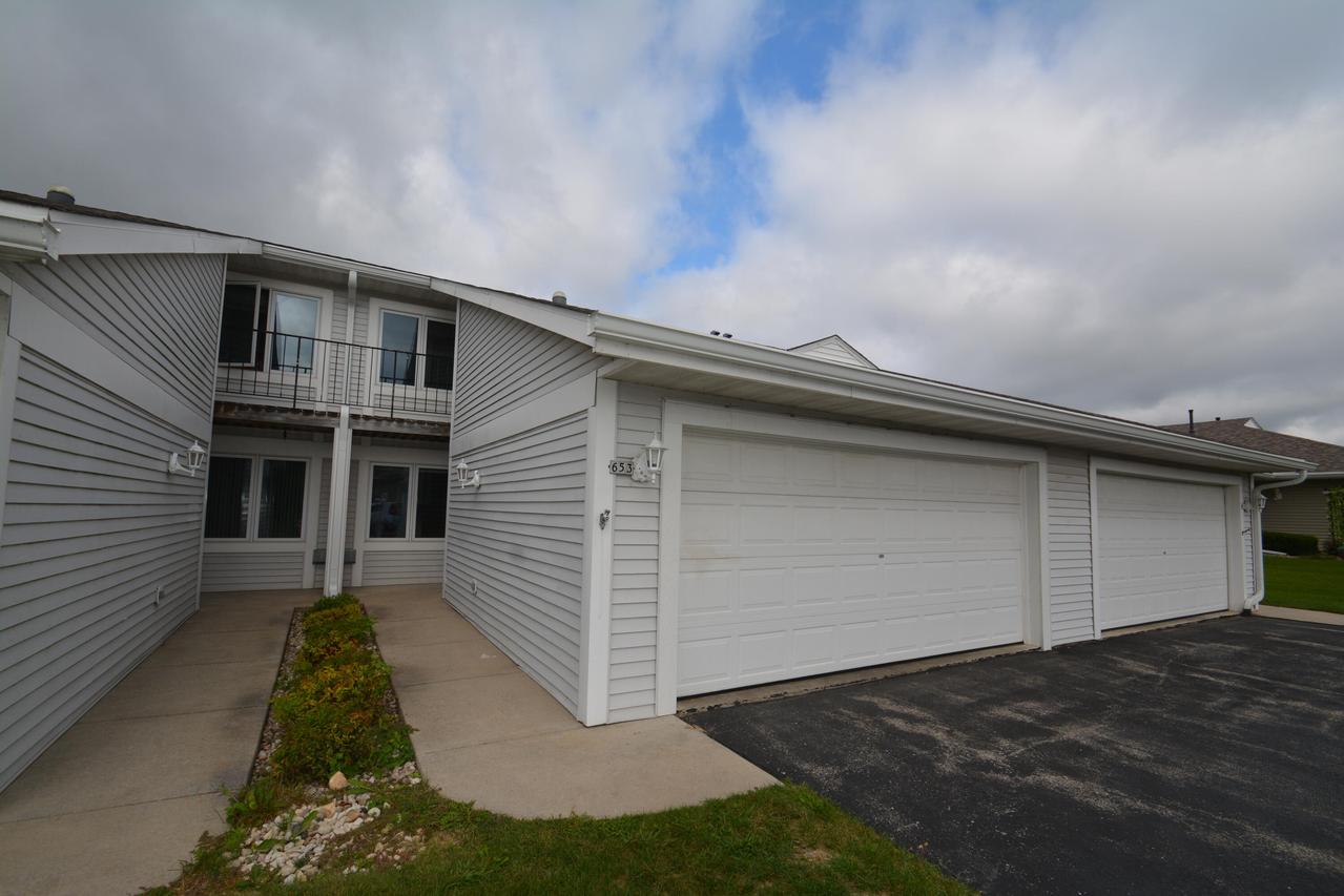653 Hartford Sq., Hartford, WI 53027