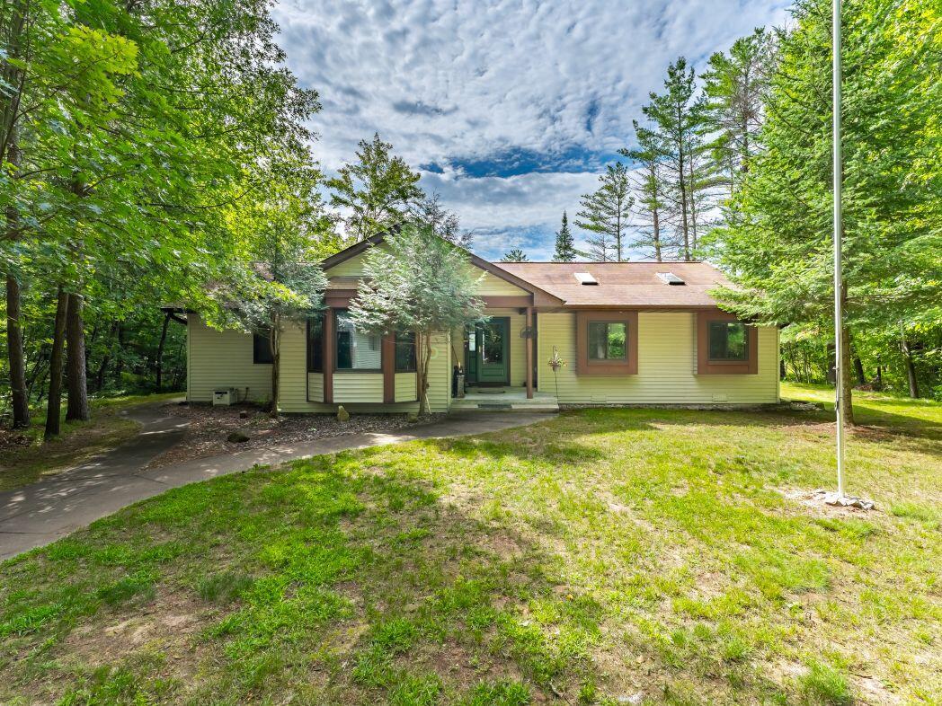 9049 Sunshine Dr, Woodboro, WI 54487