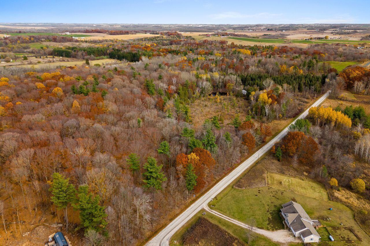 Lt4 Senn Ln, Eaton, WI 53042