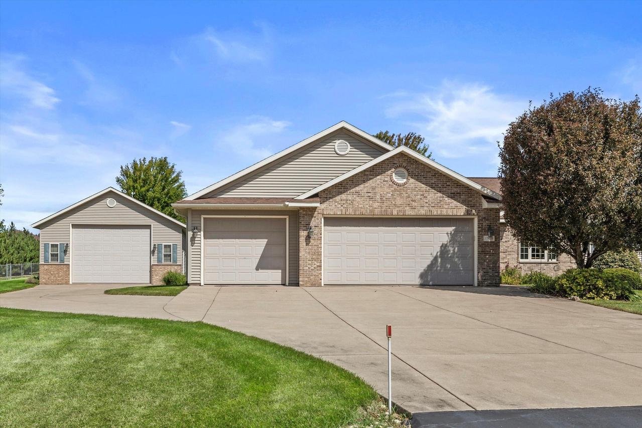 37620 91st St, Randall, WI 53181