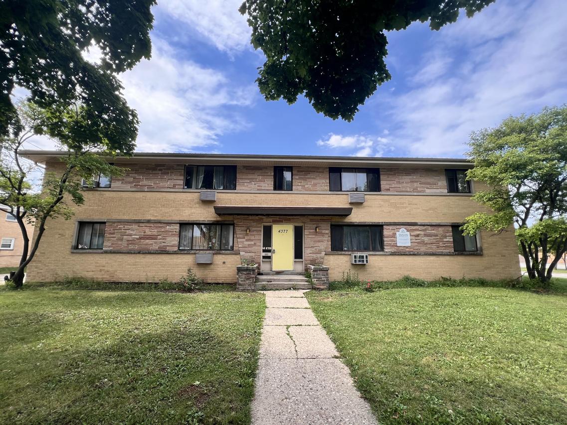 4377 N 90th St, Milwaukee, WI 53222
