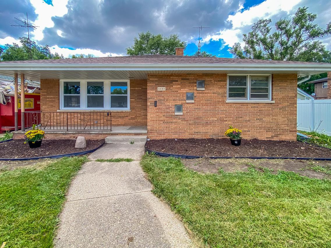 5402 39th Ave, Kenosha, WI 53144