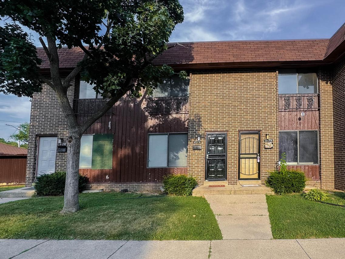 6176 W Port Ave, Milwaukee, WI 53223