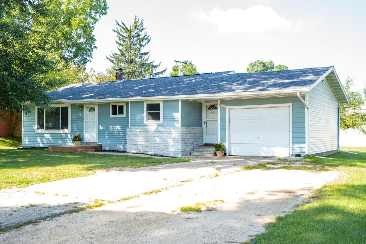716 Dutton St, Onalaska, WI 54650