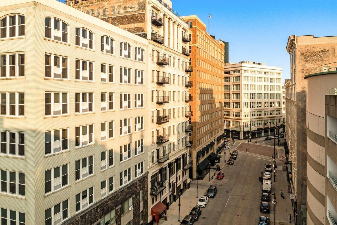 730 N Plankinton Ave #2A, Milwaukee, WI 53203