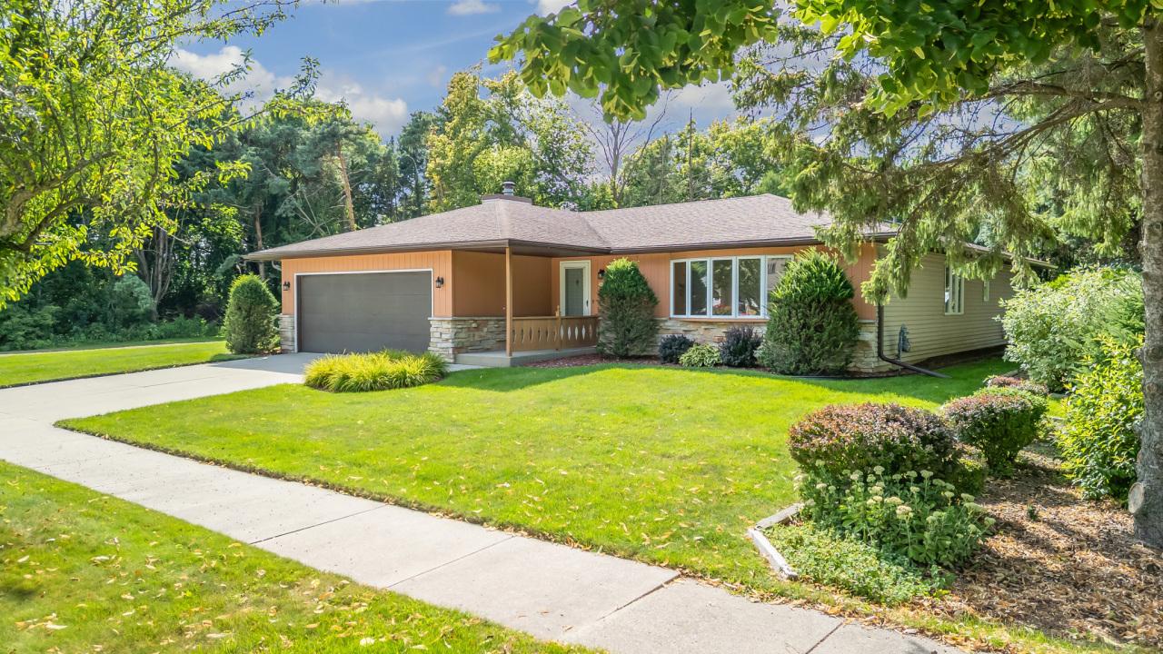 3428 S 18th St, Sheboygan, WI 53081