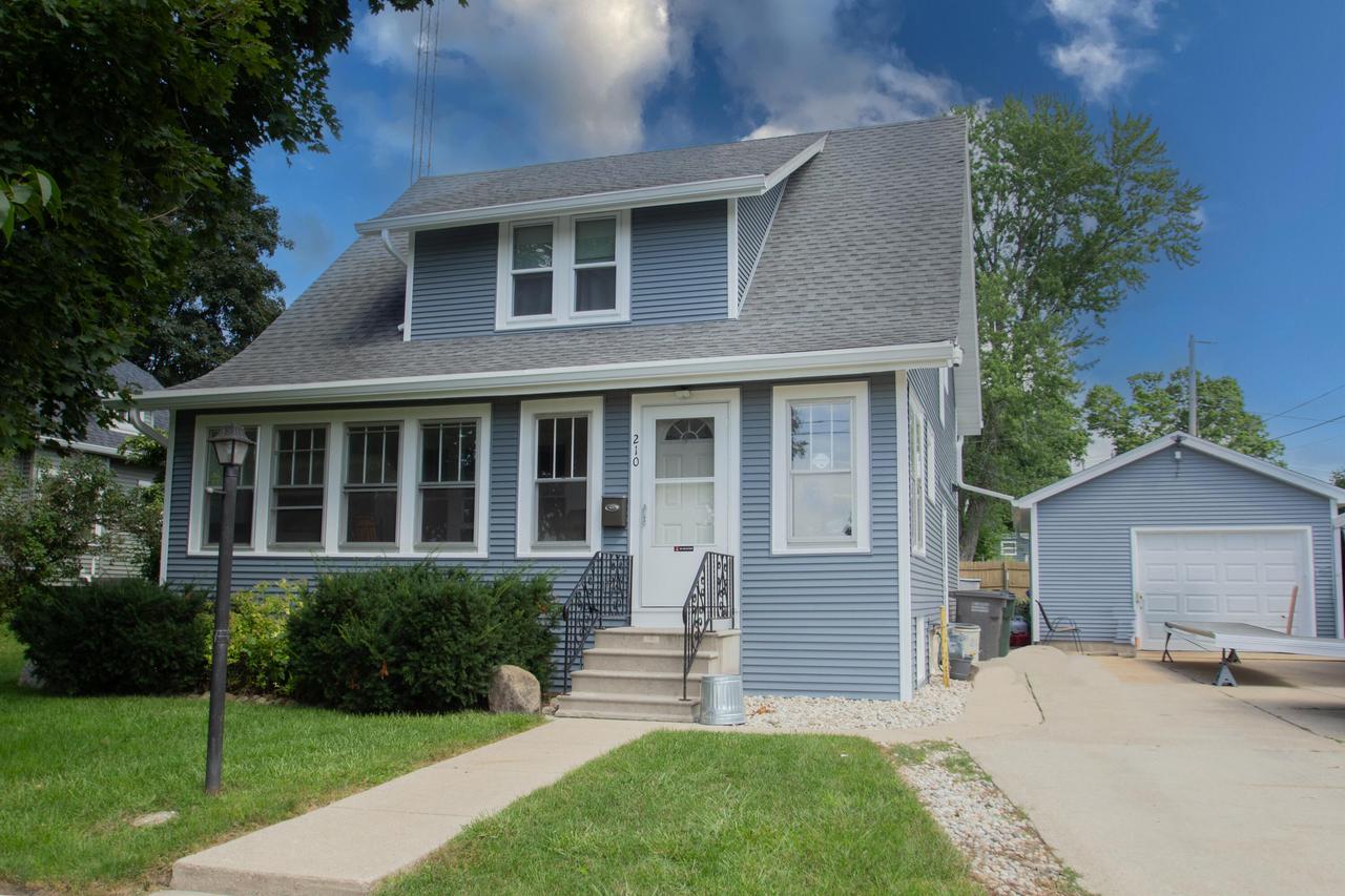 210 S Wilson Ave, Jefferson, WI 53549